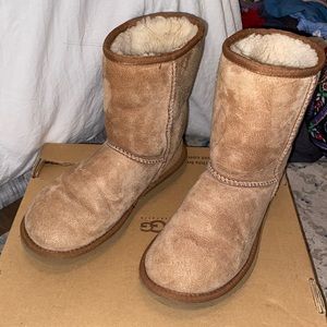 UGG short classic boots